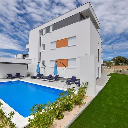 Pool Apartments & Rooms Mare Novalja Exterior foto
