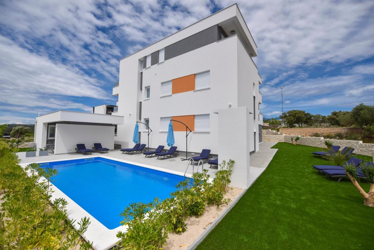 Pool Apartments & Rooms Mare Novalja Exterior foto