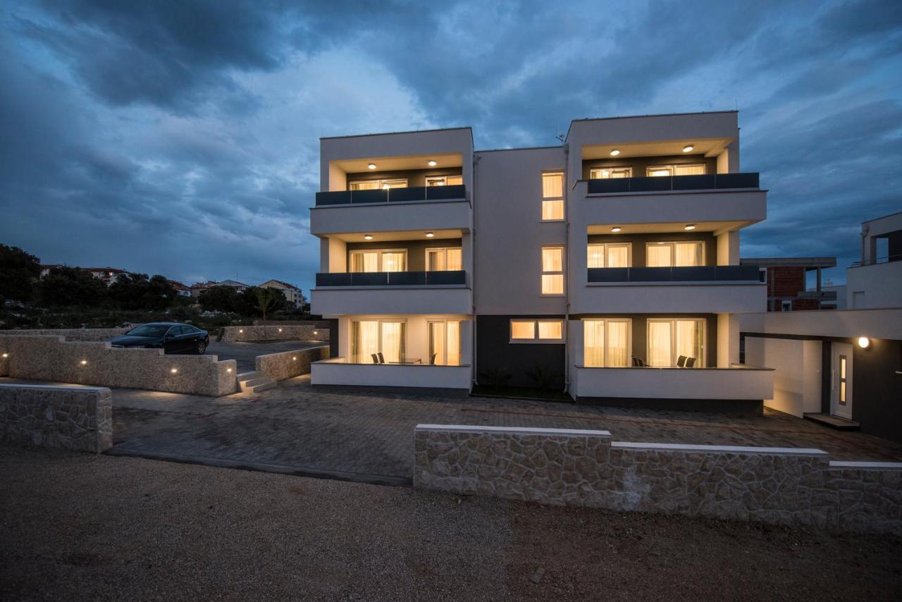 Pool Apartments & Rooms Mare Novalja Exterior foto