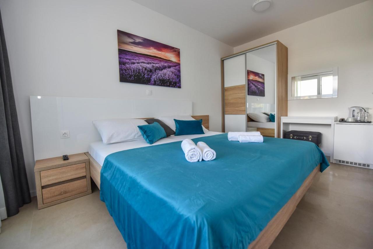 Pool Apartments & Rooms Mare Novalja Exterior foto