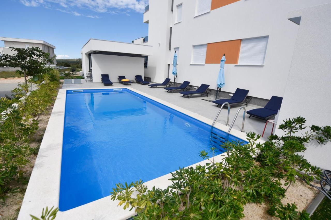 Pool Apartments & Rooms Mare Novalja Exterior foto